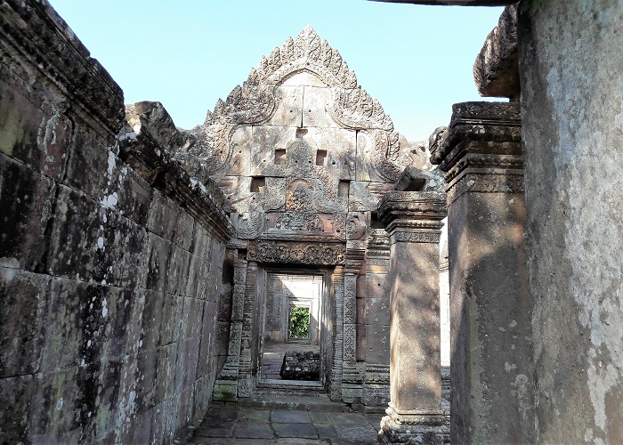 Temple Preah Vihear gopuras entrée
